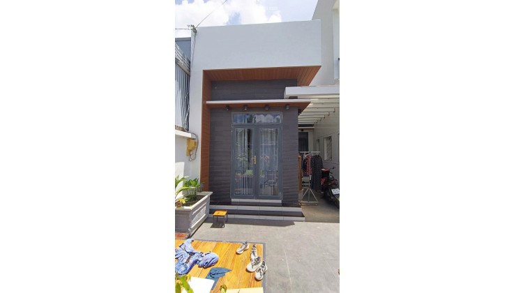 BÁN NHÀ GẦN ĐƯỜNG TRƯƠNG VĨNH NGUYÊN KDC HOÀNG QUÂN